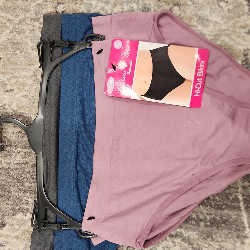 NWT Chiara Vicci Hi-cut Bikini  3 Pack Panties